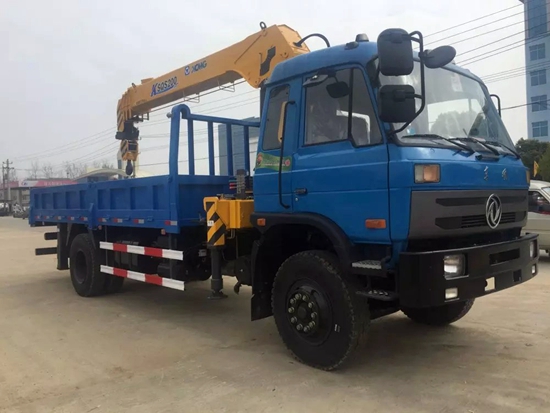 東風153單橋隨車吊