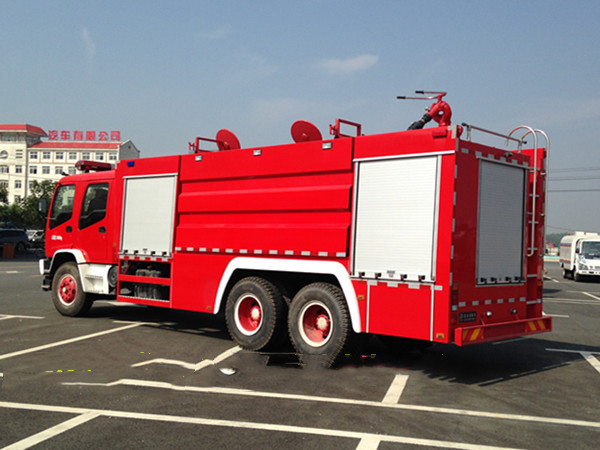 五十鈴后雙橋12噸水罐消防車