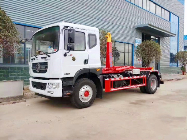 東風多利卡D9國六車廂可卸（鉤臂）垃圾車