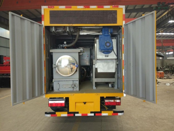 國(guó)六污水凈化車(chē)